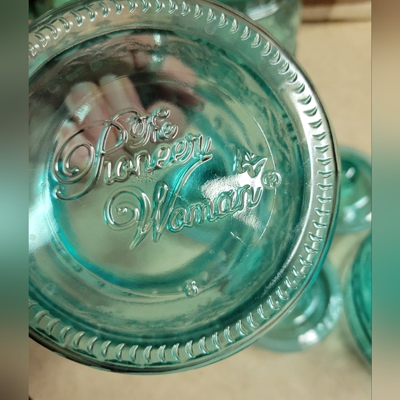 🛒🛍️💥Gently used Pioneer Woman glass teal blue 6 piece canister set - Picture 6 of 13